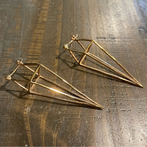 Tawapa Diamond Cube Earrings - Picture 1 of 13